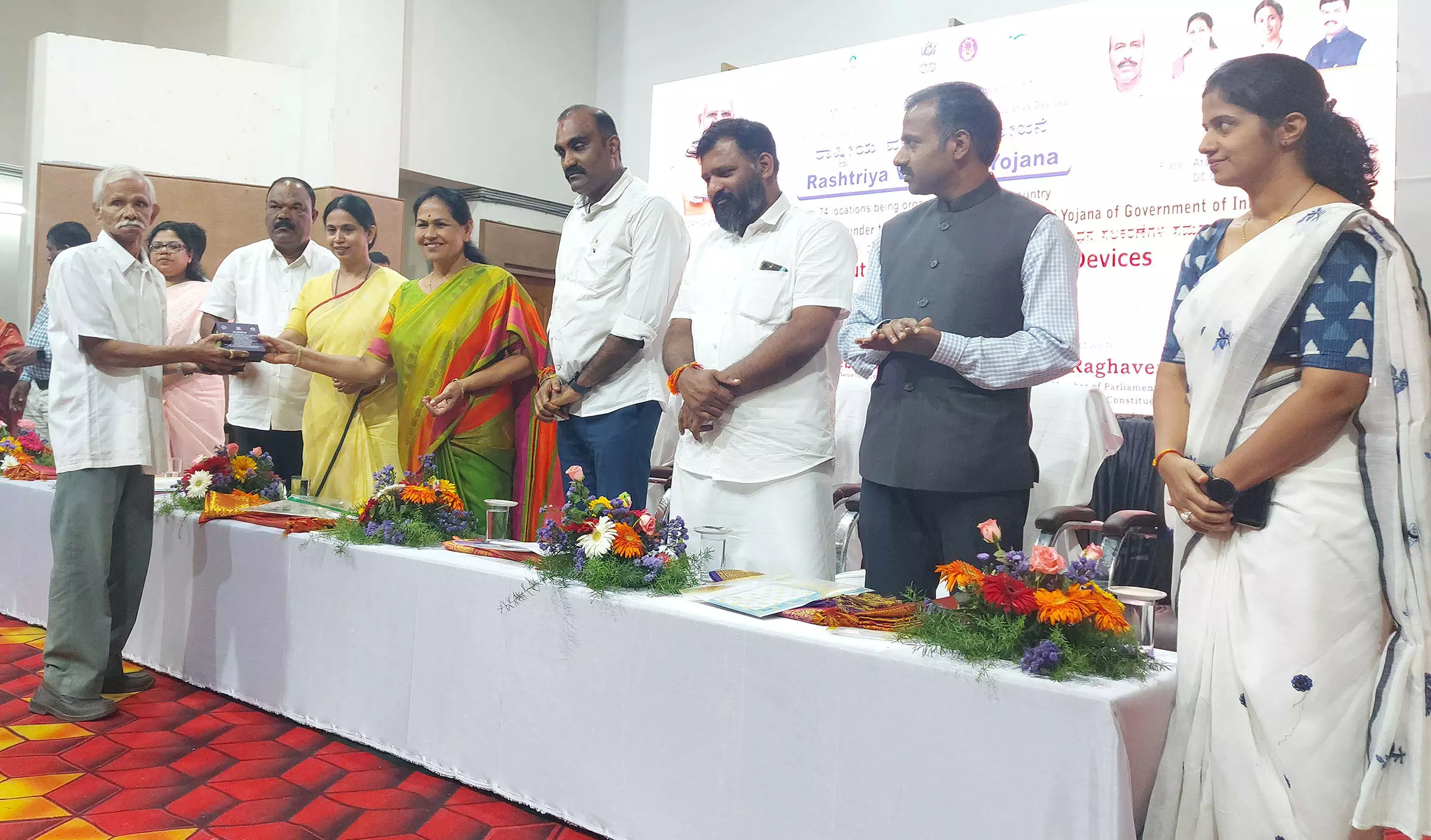 ಉಡುಪಿ ಜಿಲ್ಲೆಯಲ್ಲಿ ವಿಕಲಚೇತನರ ಸಮಗ್ರ ಸರ್ವೆ: ಸಚಿವೆ ಕರಂದ್ಲಾಜೆ ಉಡುಪಿ ಜಿಲ್ಲೆಯಲ್ಲಿ ವಿಕಲಚೇತನರ ಸಮಗ್ರ ಸರ್ವೆ: ಸಚಿವೆ ಕರಂದ್ಲಾಜೆ