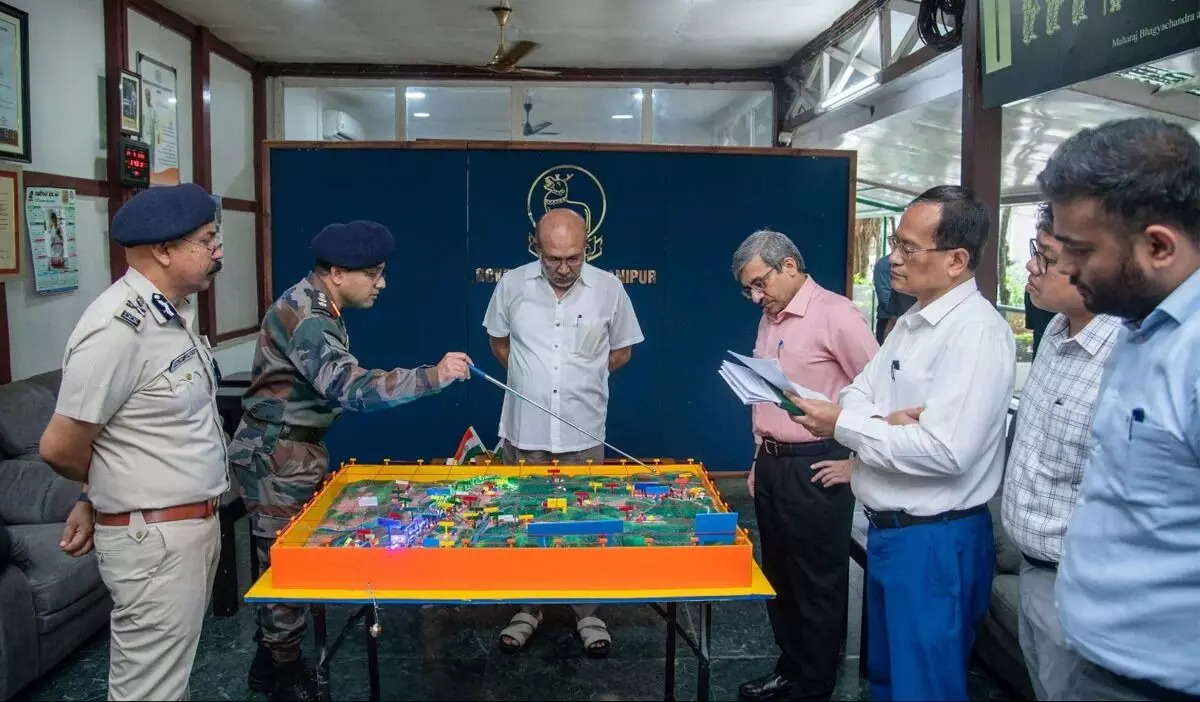 70 ಕಿಮೀ ಉದ್ದದ ಭಾರತ-ಮಯನ್ಮಾರ್ ಗಡಿ ಬೇಲಿ ನಿರ್ಮಾಣದ ಕುರಿತು ಸಭೆ: ಇದು ತುರ್ತು ಅಗತ್ಯ ಎಂದ ಮಣಿಪುರ ಸಿಎಂ 70 ಕಿಮೀ ಉದ್ದದ ಭಾರತ-ಮಯನ್ಮಾರ್ ಗಡಿ ಬೇಲಿ ನಿರ್ಮಾಣದ ಕುರಿತು ಸಭೆ: ಇದು ತುರ್ತು ಅಗತ್ಯ ಎಂದ ಮಣಿಪುರ ಸಿಎಂ