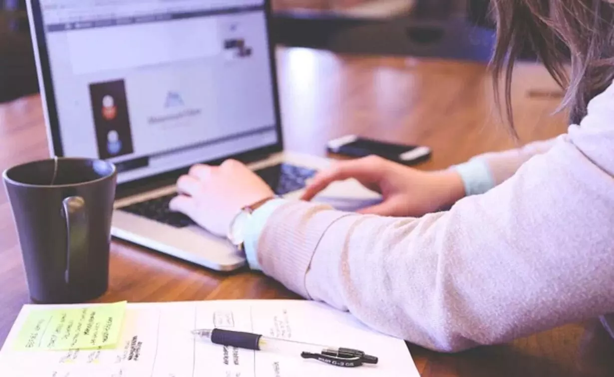 ದುಡಿಯುತ್ತಿರುವ ಅತ್ತೆಯಂದಿರಿಂದಾಗಿ ಭಾರತದಲ್ಲಿ ಉದ್ಯೋಗಿ ಮಹಿಳೆಯರ ಸಂಖ್ಯೆ ಹೆಚ್ಚಳ:ಅಧ್ಯಯನ ದುಡಿಯುತ್ತಿರುವ ಅತ್ತೆಯಂದಿರಿಂದಾಗಿ ಭಾರತದಲ್ಲಿ ಉದ್ಯೋಗಿ ಮಹಿಳೆಯರ ಸಂಖ್ಯೆ ಹೆಚ್ಚಳ:ಅಧ್ಯಯನ