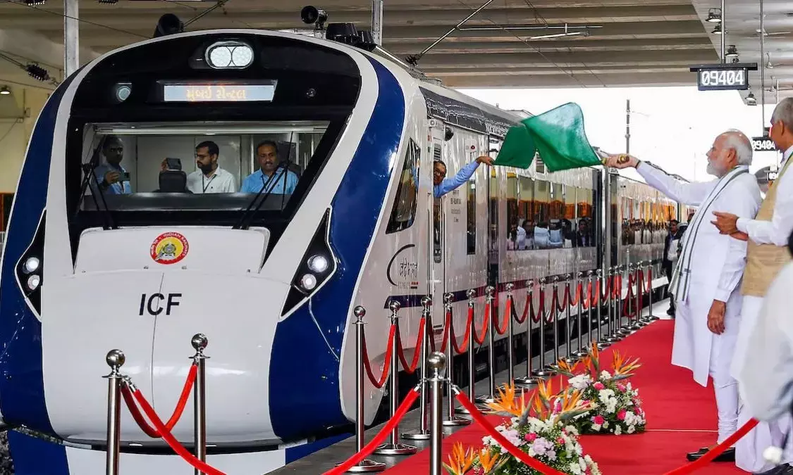 ವಂದೇ ಭಾರತ್ ರೈಲುಗಳ ಜನಪ್ರಿಯತೆ ನಿರಂತರವಾಗಿ ಹೆಚ್ಚುತ್ತಿದೆ: ಪ್ರಧಾನಿ ಮೋದಿ