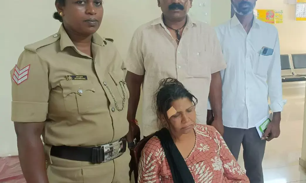 ಹಾರಾಡಿ: ರಾತ್ರಿ ಗದ್ದೆ ನೀರಿನಲ್ಲಿ ಬಿದ್ದಿದ್ದ ಮಹಿಳೆಯ ರಕ್ಷಣೆ