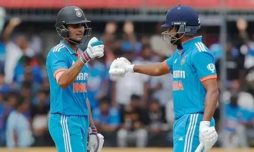 ಭಾರತ – ಆಸ್ಟ್ರೇಲಿಯಾ 2 ನೇ ಏಕದಿನ : ಟಾಸ್ ಗೆದ್ದು ಫೀಲ್ಡಿಂಗ್ ಆಯ್ಕೆ ಮಾಡಿಕೊಂಡ ಆಸ್ಟ್ರೇಲಿಯಾ