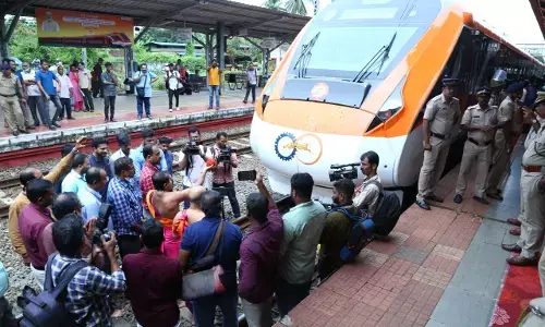 ವಂದೇ ಭಾರತ್ ಎರಡನೇ ರೈಲಿಗೆ ಕಾಸರಗೋಡು ರೈಲು ನಿಲ್ದಾಣದಲ್ಲಿ ಚಾಲನೆ