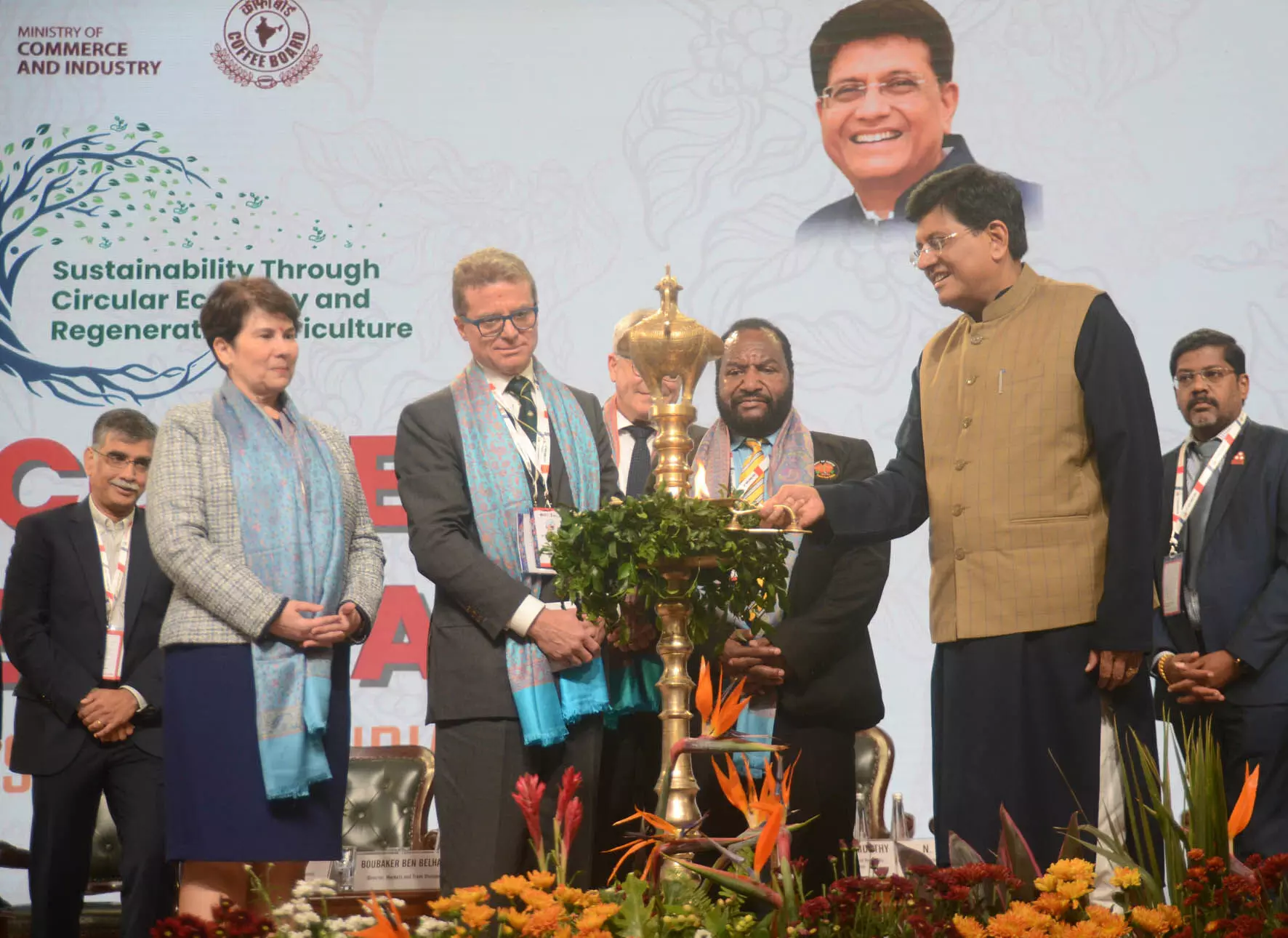 ಬಾಬಾ ಬುಡಾನ್ ಸಾಬ್ ಪ್ರಯತ್ನದಿಂದ ಕರ್ನಾಟಕದಲ್ಲಿ ಕಾಫಿ ಕ್ರಾಂತಿ: ಕೇಂದ್ರ ಸಚಿವ ಪಿಯೂಶ್ ಗೋಯಲ್ ಬಾಬಾ ಬುಡಾನ್ ಸಾಬ್ ಪ್ರಯತ್ನದಿಂದ ಕರ್ನಾಟಕದಲ್ಲಿ ಕಾಫಿ ಕ್ರಾಂತಿ: ಕೇಂದ್ರ ಸಚಿವ ಪಿಯೂಶ್ ಗೋಯಲ್