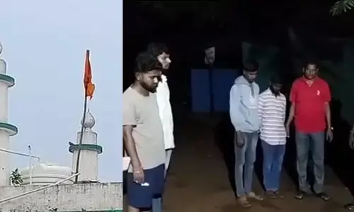 ಬೀದರ್​​: ಮಸೀದಿ ಮೇಲೆ ಕೇಸರಿ ಧ್ವಜ ಹಾರಿಸಿ ಪರಾರಿಯಾಗಿದ್ದ ನಾಲ್ವರು ಆರೋಪಿಗಳ ಬಂಧನ