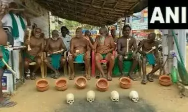 ಕಾವೇರಿ ವಿವಾದ: ತಮಿಳುನಾಡು ರೈತರಿಂದ ಮಾನವ ತಲೆಬುರುಡೆಗಳೊಂದಿಗೆ ಪ್ರತಿಭಟನೆ