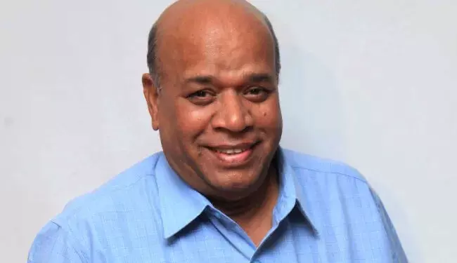 ಹಿರಿಯ ನಟ ಬ್ಯಾಂಕ್ ಜನಾರ್ದನ್ಗೆ ಹೃದಯಾಘಾತ; ಆಸ್ಪತ್ರೆಗೆ ದಾಖಲು ಹಿರಿಯ ನಟ ಬ್ಯಾಂಕ್ ಜನಾರ್ದನ್ಗೆ ಹೃದಯಾಘಾತ; ಆಸ್ಪತ್ರೆಗೆ ದಾಖಲು