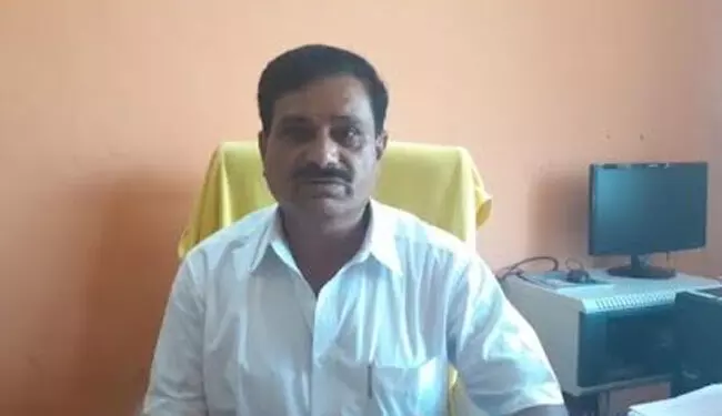 ಚಿಕ್ಕಮಗಳೂರು | ಅಕ್ರಮ ಭೂ ಮಂಜೂರಾತಿ ಆರೋಪ: ಮೂಡಿಗೆರೆ ಹಿಂದಿನ ತಹಶೀಲ್ದಾರ್ ಎಚ್.ಎಂ.ರಮೇಶ್ ವಿರುದ್ಧ ಪ್ರಕರಣ ದಾಖಲು ಚಿಕ್ಕಮಗಳೂರು | ಅಕ್ರಮ ಭೂ ಮಂಜೂರಾತಿ ಆರೋಪ: ಮೂಡಿಗೆರೆ ಹಿಂದಿನ ತಹಶೀಲ್ದಾರ್ ಎಚ್.ಎಂ.ರಮೇಶ್ ವಿರುದ್ಧ ಪ್ರಕರಣ ದಾಖಲು