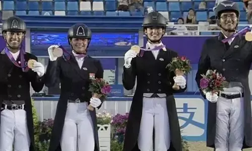 ಏಶ್ಯನ್‌ ಗೇಮ್ಸ್:‌ ಕುದುರೆ ಸವಾರಿಯಲ್ಲಿ 41 ವರ್ಷಗಳ ಬಳಿಕ ಚಿನ್ನ ಗೆದ್ದ ಭಾರತ