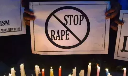 ಉತ್ತರ ಪ್ರದೇಶ: ದೂರು ನೀಡಲು ಬಂದಿದ್ದ ದಲಿತ ಮಹಿಳೆಗೆ ಡ್ರಗ್ಸ್ ನೀಡಿ ಕಾರಿನಲ್ಲಿ ಅತ್ಯಾಚಾರವೆಸಗಿದ ಪೊಲೀಸ್