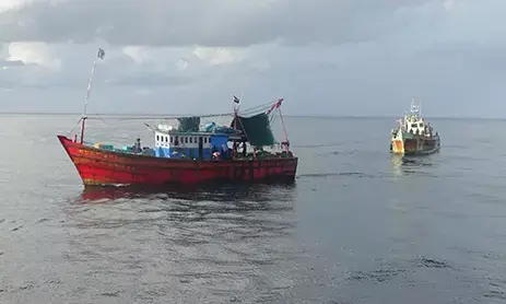 ಮಂಗಳೂರು: ಸಮುದ್ರದಲ್ಲಿ ಅಪಾಯಕ್ಕೆ ಸಿಲುಕಿದ್ದ ಮೀನುಗಾರರ ರಕ್ಷಣೆ