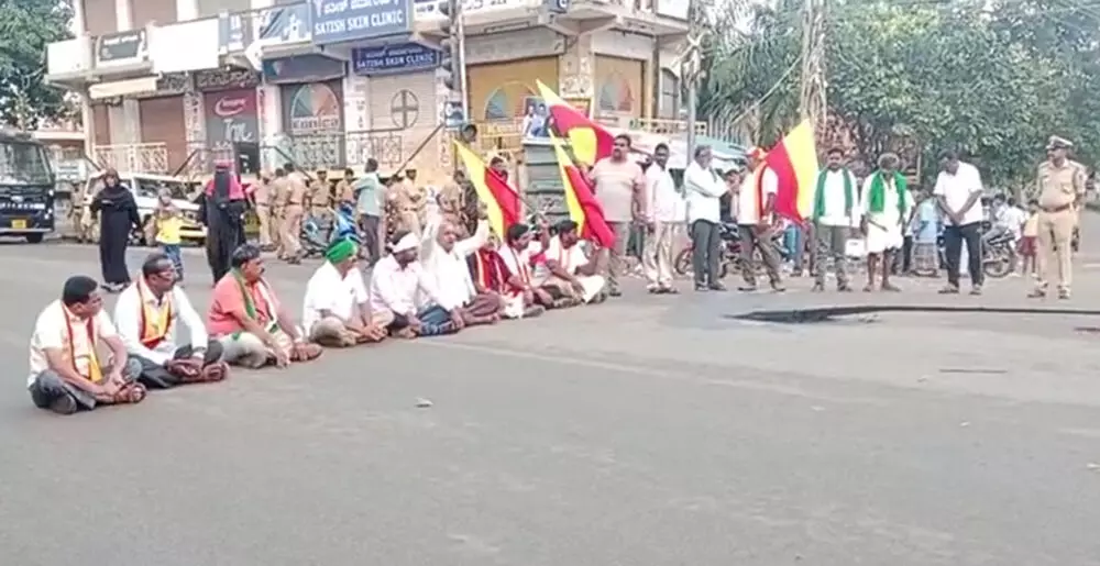 ಕಾವೇರಿ ನೀರು ವಿಚಾರ: ತಮಿಳುನಾಡು ಗಡಿ ತಾಲೂಕು ಕೆಜಿಎಫ್ ನಲ್ಲಿ ಕರ್ನಾಟಕ ಬಂದ್ ಗೆ ಉತ್ತಮ ಪ್ರತಿಕ್ರಿಯೆ