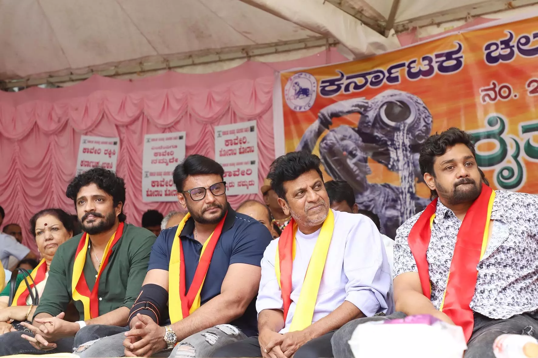 Photos | ʼಕಾವೇರಿʼ ಹೋರಾಟದಲ್ಲಿ ಸ್ಯಾಂಡಲ್‌ ವುಡ್‌ ನಟ-ನಟಿಯರು