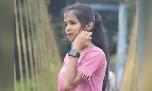 ಚಿಕ್ಕಮಗಳೂರು: ಪೋಷಕರು ಬುದ್ದಿವಾದ ಹೇಳಿದ್ದಕ್ಕೆ ಕಾಲೇಜು ವಿದ್ಯಾರ್ಥಿನಿ ಆತ್ಮಹತ್ಯೆ