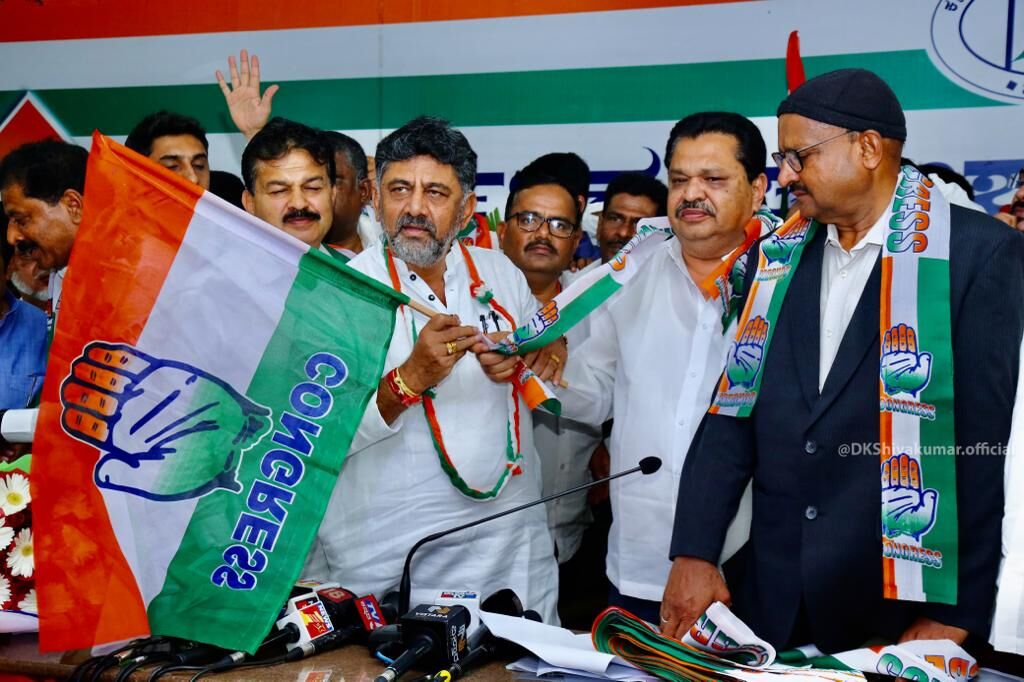 ಚನ್ನಪಟ್ಟಣದ ಮಾಜಿ ಶಾಸಕ ಎಂ.ಸಿ. ಅಶ್ವಥ್ ಸೇರಿ 300ಕ್ಕೂ ಹೆಚ್ಚು ಜೆಡಿಎಸ್ ಕಾರ್ಯಕರ್ತರು ಕಾಂಗ್ರೆಸ್ ಸೇರ್ಪಡೆ