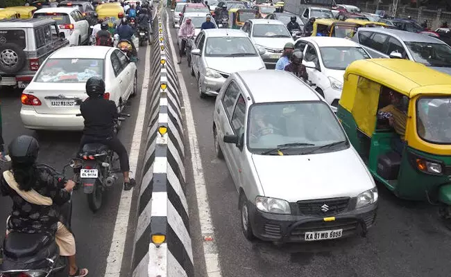 ಕಾರ್ಪೂಲಿಂಗ್ ನಿಷೇಧಿಸಿಲ್ಲ, ಇದು ಸುಳ್ಳು ಸುದ್ದಿ: ಸಚಿವ ರಾಮಲಿಂಗಾರೆಡ್ಡಿ ಸ್ಪಷ್ಟನೆ ಕಾರ್ಪೂಲಿಂಗ್ ನಿಷೇಧಿಸಿಲ್ಲ, ಇದು ಸುಳ್ಳು ಸುದ್ದಿ: ಸಚಿವ ರಾಮಲಿಂಗಾರೆಡ್ಡಿ ಸ್ಪಷ್ಟನೆ