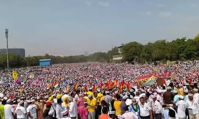 ದಿಲ್ಲಿ: ಹಳೆಯ ಪಿಂಚಣಿ ಯೋಜನೆಯ ಮರು ಜಾರಿಗೆ ಆಗ್ರಹಿಸಿ ಬೃಹತ್ ಧರಣಿ