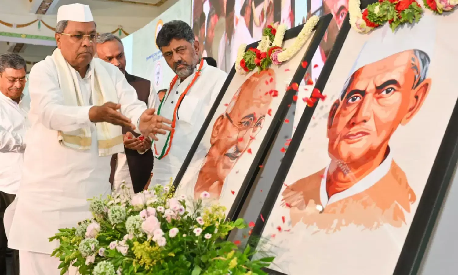 ಗಾಂಧಿ, ಶಾಸ್ತ್ರಿಯವರ ಬದುಕೇ ನಮಗೆ ಮಾರ್ಗದರ್ಶಕ: ಮುಖ್ಯಮಂತ್ರಿ ಸಿದ್ದರಾಮಯ್ಯ