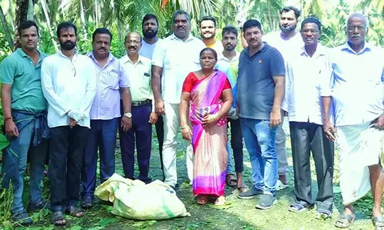 ಕುಂದಾಪುರ: ಕೂಲಿ ಹಣದಲ್ಲಿ ಸ್ವಚ್ಚತಾ ಕಾರ್ಯ ನಡೆಸಿದ ಗ್ರಾಪಂ ಸದಸ್ಯೆ!