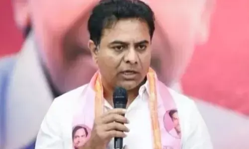 “ಮೋದಿ ವಾಟ್ಸ್ ಆ್ಯಪ್ ಯುನಿವರ್ಸಿಟಿಯ ಕುಲಪತಿ”: ಎನ್‌ಡಿಎ ಮೈತ್ರಿಗೆ ಕೆಸಿಆರ್‌ ಮನವಿ ಆರೋಪಕ್ಕೆ ಕೆಟಿಆರ್‌ ಟೀಕೆ