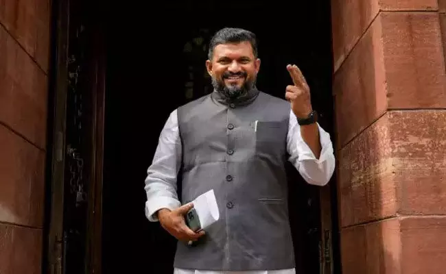 ಎರಡನೆಯ ಬಾರಿ ಸಂಸದ ಸ್ಥಾನದಿಂದ ಅನರ್ಹಗೊಂಡ ಮುಹಮ್ಮದ್ ಫೈಝಲ್ ಎರಡನೆಯ ಬಾರಿ ಸಂಸದ ಸ್ಥಾನದಿಂದ ಅನರ್ಹಗೊಂಡ ಮುಹಮ್ಮದ್ ಫೈಝಲ್