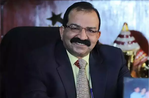 ಕೊಲೆ ಪ್ರಕರಣ: ಜೀವಾವಧಿ ಶಿಕ್ಷೆಗೊಳಗಾಗಿದ್ದ ಡಾ. ರೇಣುಕಾ ಪ್ರಸಾದ್ ಆಸ್ಪತ್ರೆಗೆ ದಾಖಲು ಕೊಲೆ ಪ್ರಕರಣ: ಜೀವಾವಧಿ ಶಿಕ್ಷೆಗೊಳಗಾಗಿದ್ದ ಡಾ. ರೇಣುಕಾ ಪ್ರಸಾದ್ ಆಸ್ಪತ್ರೆಗೆ ದಾಖಲು