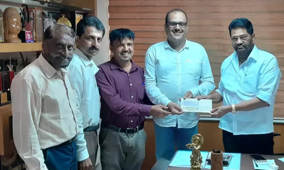 ಪತ್ರಕರ್ತರ ಸಂಘದ ಕ್ಷೇಮಾಭಿವೃದ್ಧಿ ನಿಧಿಗೆ ಸಹಕಾರಿ ಬ್ಯಾಂಕ್‌ನಿಂದ 1 ಲಕ್ಷ ರೂ ಸಹಾಯ ಧನ