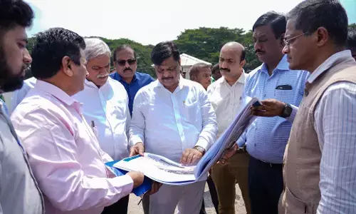 ಮೈಸೂರು ದಸರಾ ವಸ್ತು ಪ್ರದರ್ಶನ ಮೈದಾನದಲ್ಲಿ ಶಾಶ್ವತ ಯೂನಿಟಿ ಮಾಲ್‌ ನಿರ್ಮಾಣ: ಸ್ಥಳ ಪರಿಶೀಲಿಸಿದ ಸಚಿವದ್ವಯರು