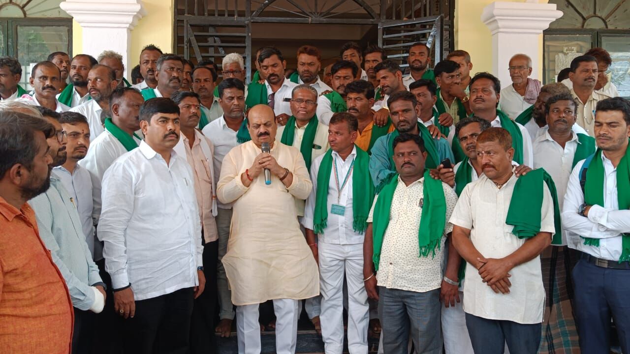 ಬಾಯಿ ಮಾತಲ್ಲಿ ಬರ ನಿರ್ವಹಣೆ ಸಾಧ್ಯವಿಲ್ಲ, ತಕ್ಷಣ ಪರಿಹಾರ ನೀಡಿ: ಬೊಮ್ಮಾಯಿ ಒತ್ತಾಯ