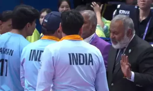 ಭಾರತ vs ಇರಾನ್ ಪುರುಷರ ಕಬಡ್ಡಿ ಫೈನಲ್‌: ಪಂದ್ಯ ಒಂದು ಗಂಟೆ ನಿಲ್ಲಲು ಕಾರಣವೇನು?