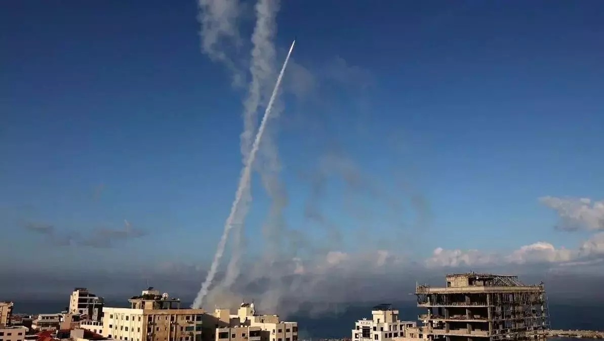 ಇಸ್ರೇಲ್-ಗಾಝಾ ದಾಳಿ: ಸಾವಿನ ಸಂಖ್ಯೆ ಸಾವಿರಕ್ಕೇರಿಕೆ ಇಸ್ರೇಲ್-ಗಾಝಾ ದಾಳಿ: ಸಾವಿನ ಸಂಖ್ಯೆ ಸಾವಿರಕ್ಕೇರಿಕೆ