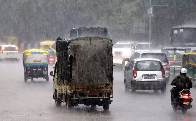 ರಾಜ್ಯದ ಕರಾವಳಿ, ದಕ್ಷಿಣ ಒಳನಾಡಿನಲ್ಲಿ ಎರಡು ದಿನ ಮಳೆ ಸಾಧ್ಯತೆ ರಾಜ್ಯದ ಕರಾವಳಿ, ದಕ್ಷಿಣ ಒಳನಾಡಿನಲ್ಲಿ ಎರಡು ದಿನ ಮಳೆ ಸಾಧ್ಯತೆ