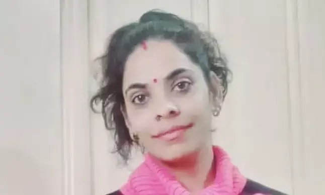 ಪತಿಯೊಂದಿಗೆ ವೀಡಿಯೊ ಕರೆಯಲ್ಲಿ ನಿರತ ಕೇರಳದ ನರ್ಸ್ ಗೆ ಗಾಯ