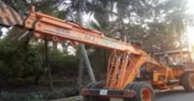 ಗಣಪತಿ ಶೋಭಾಯಾತ್ರೆ ಸಿದ್ಧತೆ ವೇಳೆ ಅವಘಡ: ಕ್ರೇನ್ ಹರಿದು ಯುವಕ ಸ್ಥಳದಲ್ಲೇ ಮೃತ್ಯು ಗಣಪತಿ ಶೋಭಾಯಾತ್ರೆ ಸಿದ್ಧತೆ ವೇಳೆ ಅವಘಡ: ಕ್ರೇನ್ ಹರಿದು ಯುವಕ ಸ್ಥಳದಲ್ಲೇ ಮೃತ್ಯು