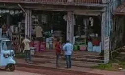 ಪರ್ಕಳ: ಅಕ್ರಮ ದಾಸ್ತಾನು ಇರಿಸಿದ್ದ 760 ಕೆ.ಜಿ. ಪಟಾಕಿ ವಶ; ಪ್ರಕರಣ ದಾಖಲು