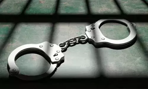 ಅತ್ಯಾಚಾರ ಯತ್ನ, ಅಪ್ರಾಪ್ತೆಯ ಹತ್ಯೆ; ಆರೋಪಿ ಅರೆಸ್ಟ್ ಅತ್ಯಾಚಾರ ಯತ್ನ, ಅಪ್ರಾಪ್ತೆಯ ಹತ್ಯೆ; ಆರೋಪಿ ಅರೆಸ್ಟ್