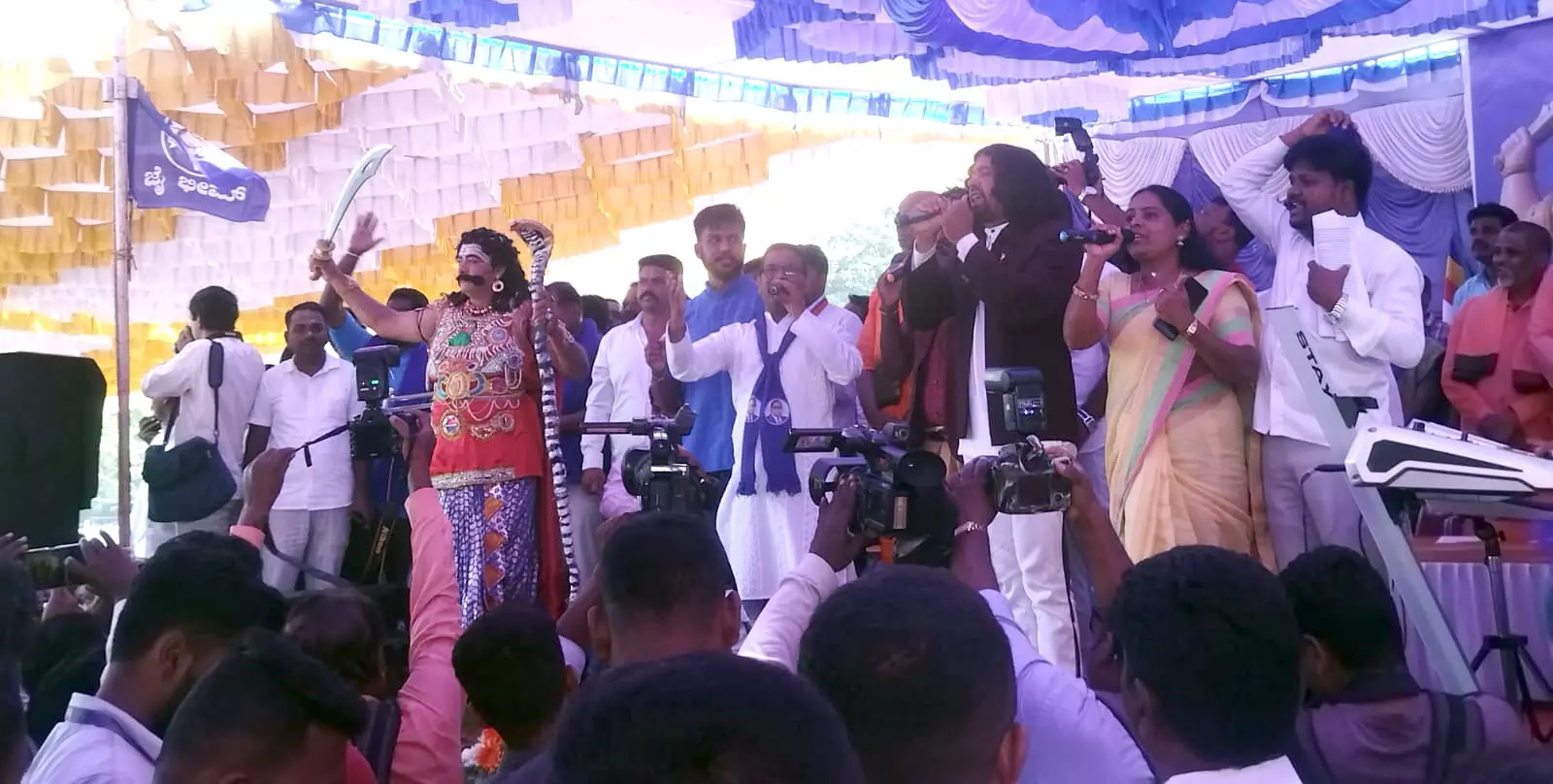 ಮೈಸೂರು: ಮಹಿಷ ದಸರಾ ಉತ್ಸವಕ್ಕೆ ವಿಜೃಂಭಣೆಯ ಚಾಲನೆ