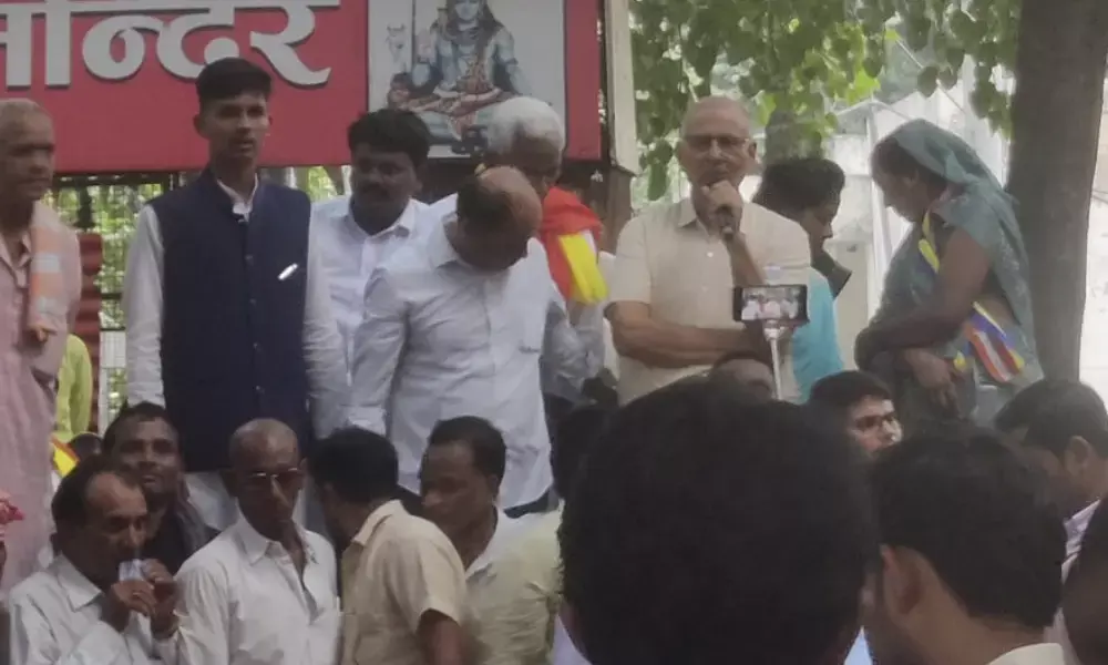 ಉ.ಪ್ರದೇಶ:ನಿವೃತ್ತ ಐಪಿಎಸ್ ಅಧಿಕಾರಿ ದಾರಾಪುರಿ ಸೇರಿದಂತೆ ಪ್ರತಿಭಟನಾನಿರತ ಆರು ಜನರ ಬಂಧನ