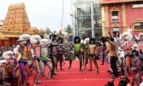 ‘ಮಂಗಳೂರು ದಸರಾ’ ಮೆರವಣಿಗೆಯಲ್ಲಿ ದೈವಾರಾಧನೆ ಟ್ಯಾಬ್ಲೋ, ನಾಸಿಕ್ ಬ್ಯಾಂಡ್ ಗೆ ಅವಕಾಶವಿಲ್ಲ