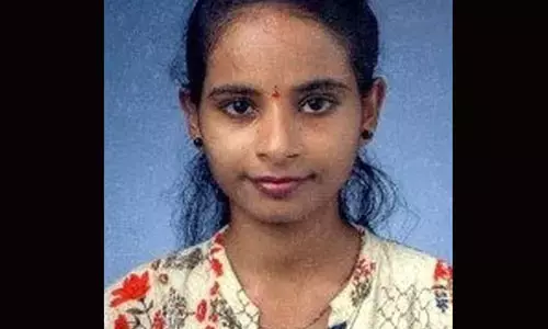 ನದಿಗೆ ಹಾರಿ ಯುವತಿ ಆತ್ಮಹತ್ಯೆ