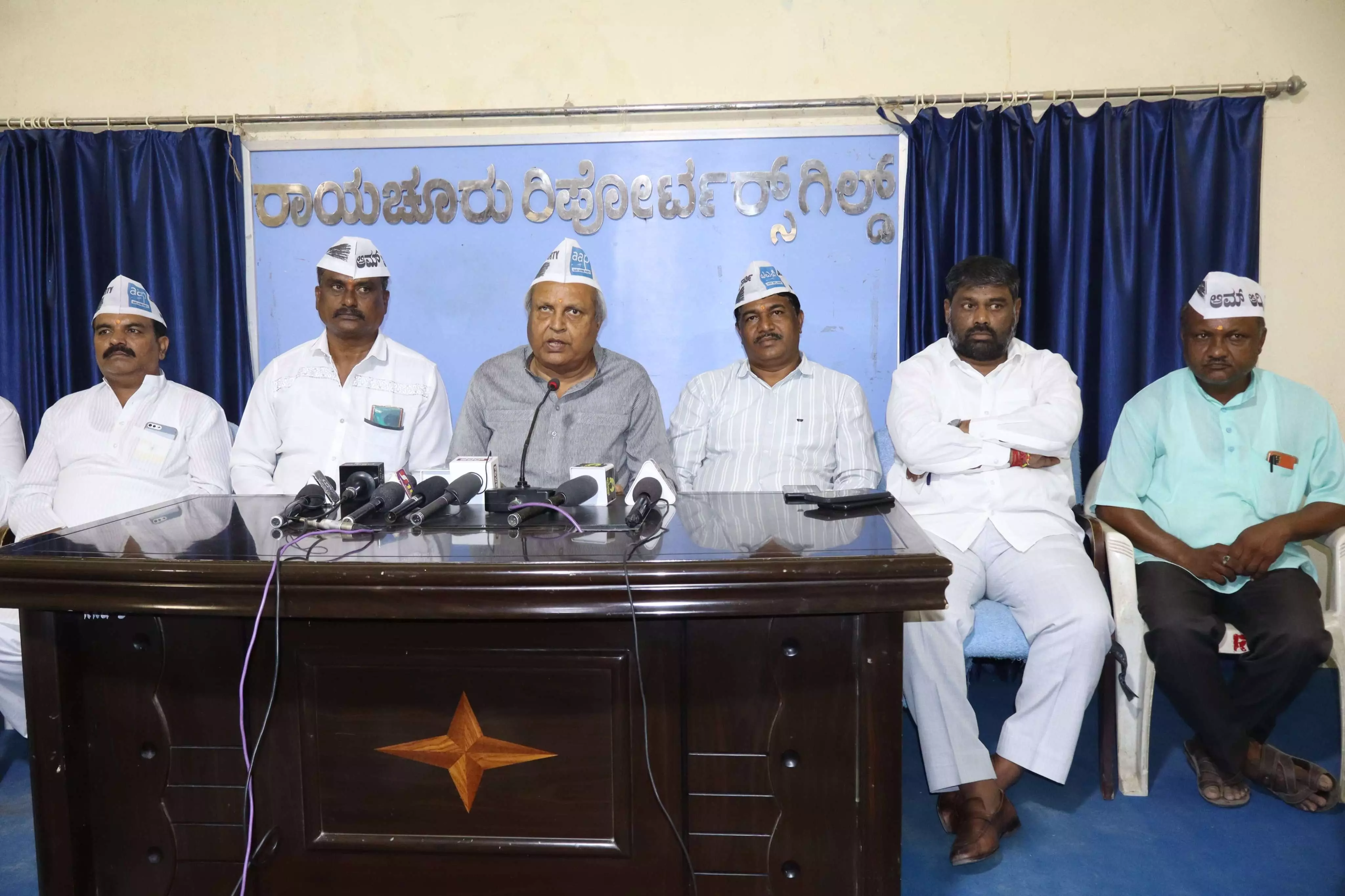 ಇತರರು ಹೆಚ್ಚು ಭ್ರಷ್ಟ್ರರು ಎನ್ನುವ ರಾಜಕಾರಣಿಗಳೇ ತುಂಬಿಹೋಗಿದ್ದಾರೆ: ಮುಖ್ಯಮಂತ್ರಿ ಚಂದ್ರು