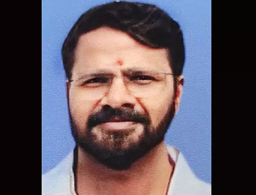 ಭಟ್ಕಳ ಸರ್ಕಾರಿ ಆಸ್ಪತ್ರೆಯ ಚರ್ಮರೋಗ ತಜ್ಞ ಡಾ. ಉಮೇಶ್ ನಾಪತ್ತೆ: ದೂರು ದಾಖಲು ಭಟ್ಕಳ ಸರ್ಕಾರಿ ಆಸ್ಪತ್ರೆಯ ಚರ್ಮರೋಗ ತಜ್ಞ ಡಾ. ಉಮೇಶ್ ನಾಪತ್ತೆ: ದೂರು ದಾಖಲು