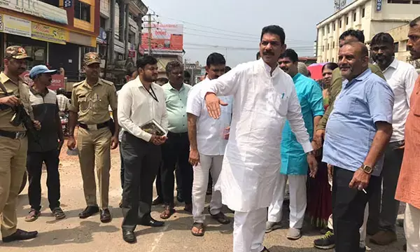 ನಿಧಾನಗತಿಯ ಕಾಮಗಾರಿಗೆ ಸಂಸದ ನಳಿನ್‌ರಿಂದ ಅಧಿಕಾರಿಗಳಿಗೆ ಕ್ಲಾಸ್