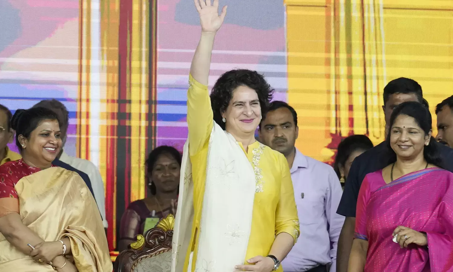 ಮಹಿಳಾ ಮೀಸಲಾತಿ ಮಸೂದೆಯನ್ನು ತಕ್ಷಣವೇ ಜಾರಿಗೊಳಿಸುವಂತೆ ಪ್ರಿಯಾಂಕಾ ಗಾಂಧಿ ಆಗ್ರಹ