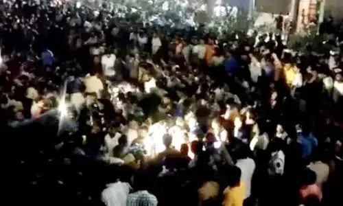 ತೆಲಂಗಾಣ ಲೋಕಸೇವಾ ಆಯೋಗ ಪರೀಕ್ಷೆ ಮುಂದೂಡಿಕೆ ಬೆನ್ನಲ್ಲೇ ಯುವತಿ ಆತ್ಮಹತ್ಯೆ; ವಿದ್ಯಾರ್ಥಿಗಳ ಪ್ರತಿಭಟನೆ