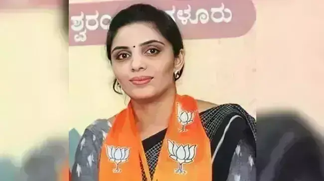 ಲುಲು ಮಾಲ್‌ನಲ್ಲಿ ರಾಷ್ಟ್ರಧ್ವಜಕ್ಕೆ ಅಗೌರವ ಎಂದು ಸುಳ್ಳು ಸುದ್ದಿ ಪೋಸ್ಟ್: ಬಿಜೆಪಿ ಕಾರ್ಯಕರ್ತೆ ಶಕುಂತಲಾ ವಿರುದ್ಧ FIR