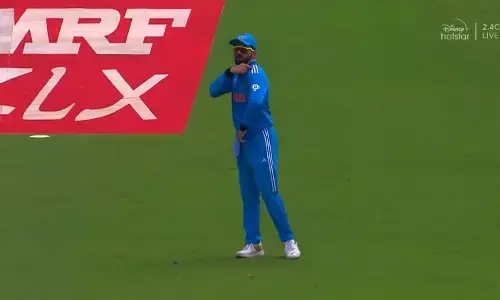 ಪಾಕ್‌ ವಿರುದ್ಧದ ವಿಶ್ವಕಪ್‌ ಪಂದ್ಯಕ್ಕೆ ತಪ್ಪಾದ ಜರ್ಸಿ ಧರಿಸಿ ಬಂದ ವಿರಾಟ್‌ ಕೊಹ್ಲಿ!