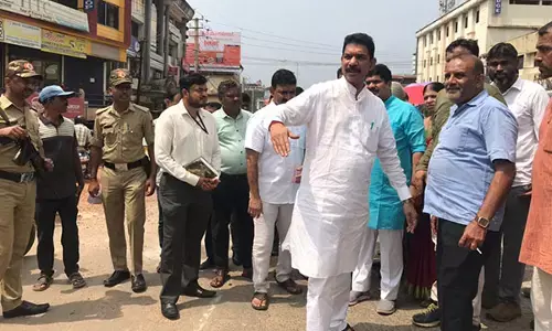 ನಿಧಾನಗತಿಯ ಕಾಮಗಾರಿಗೆ ಸಂಸದ ನಳಿನ್‌ರಿಂದ ಅಧಿಕಾರಿಗಳಿಗೆ ಕ್ಲಾಸ್