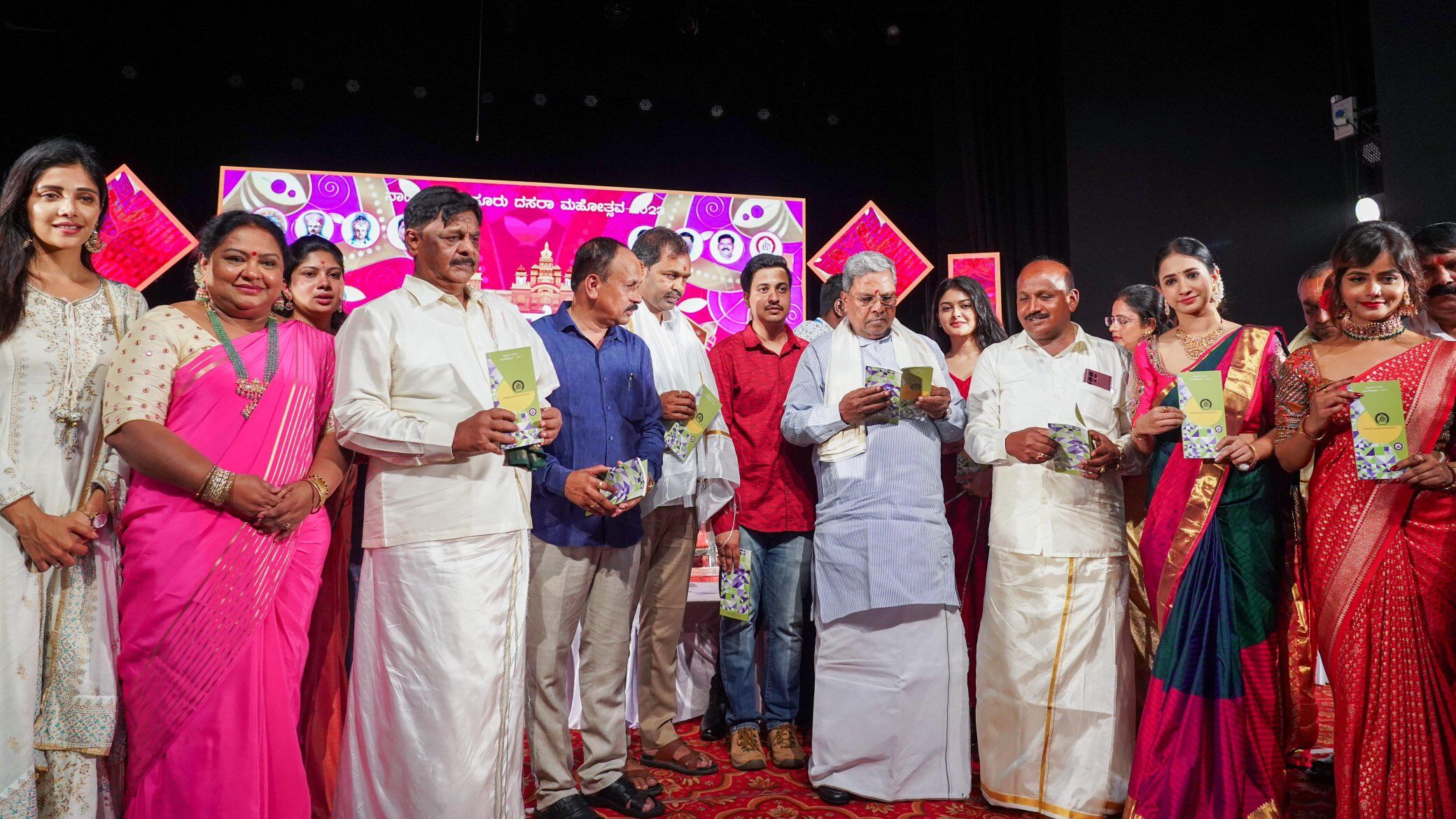 ಗುಣಮಟ್ಟದ ಚಿತ್ರಗಳು ತೆರೆ ಮೇಲೆ ಬಂದರೆ ಸಮಾಜಕ್ಕೆ ಉಪಯುಕ್ತ: ದಸರಾ ಚಲನಚಿತ್ರೋತ್ಸವದಲ್ಲಿ ಸಿಎಂ ಸಿದ್ದರಾಮಯ್ಯ