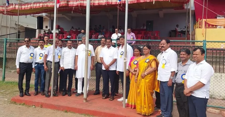 ಕ್ರೀಡೆಯಿಂದ ಮಾನಸಿಕ ಉಲ್ಲಾಸ : ಶಾಸಕ ಉಮಾನಾಥ ಕೋಟ್ಯಾನ್ ಕ್ರೀಡೆಯಿಂದ ಮಾನಸಿಕ ಉಲ್ಲಾಸ : ಶಾಸಕ ಉಮಾನಾಥ ಕೋಟ್ಯಾನ್